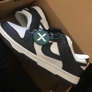 WOMENS 6.5 NIKE DUNK LOW (NEXT NATURE WHITE BLACK) NEW